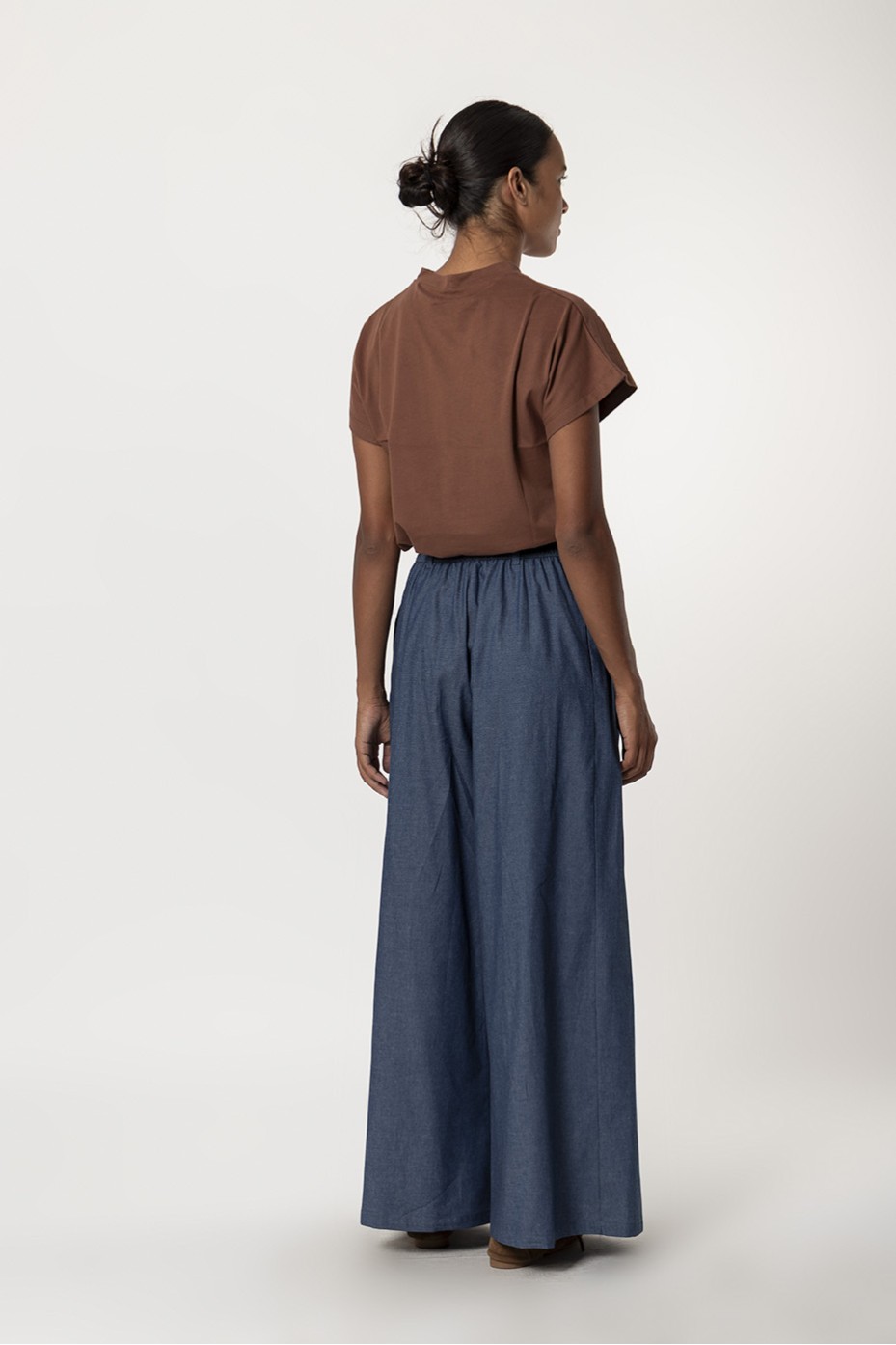 DENIM PANTS WITH PLEATS