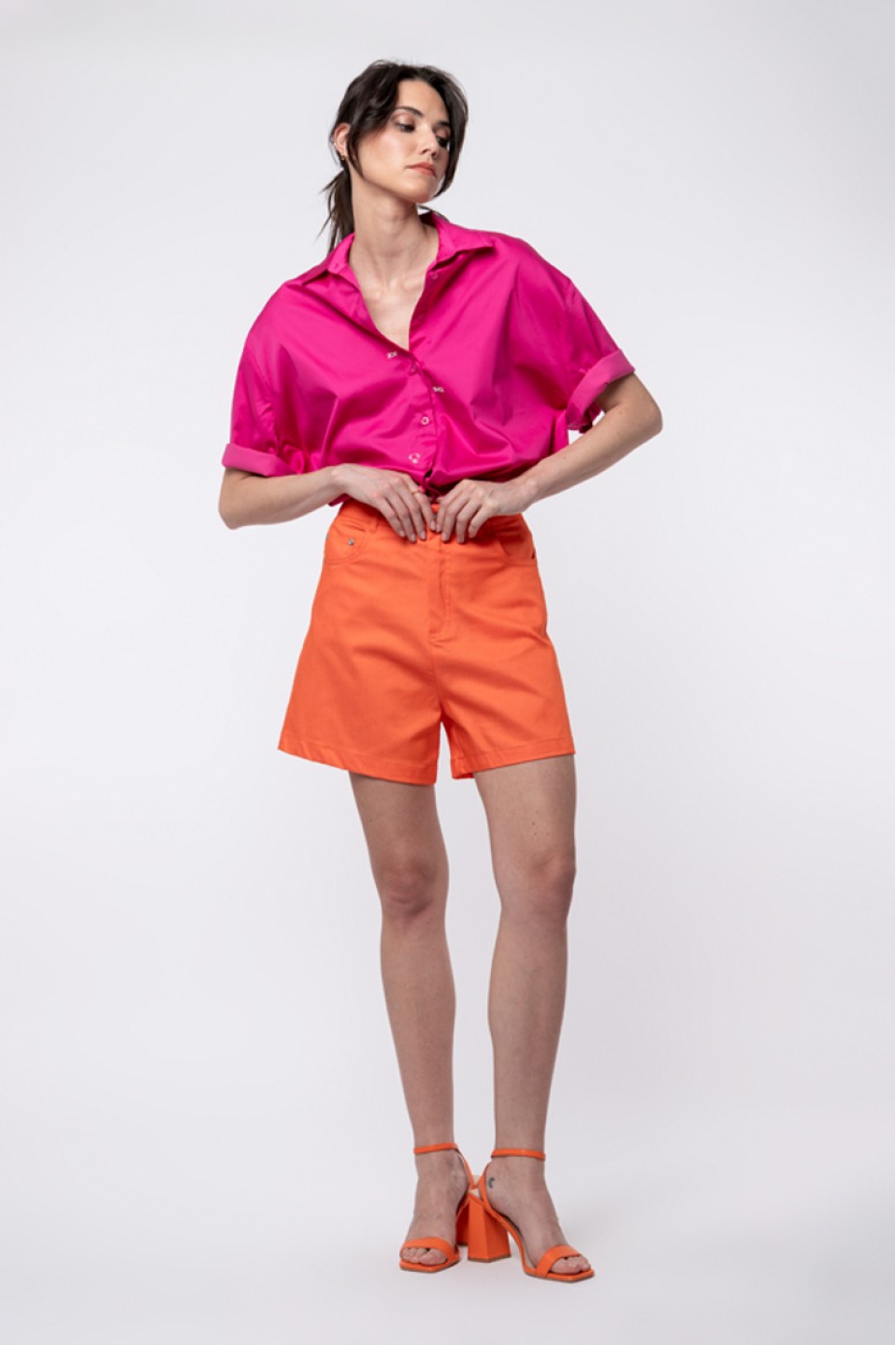 ΠΟΥΚΑΜΙΣΟ OVERSIZED  ΜΕ ΚΕΝΤΗΜΑ ZOE BLACK
