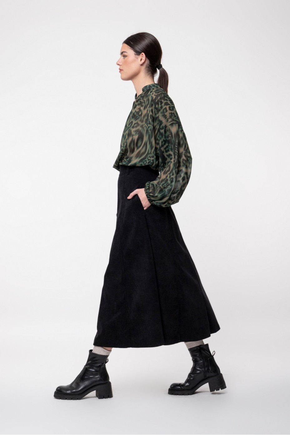 LONG CORDUROY SKIRT WITH SIDE POCKET