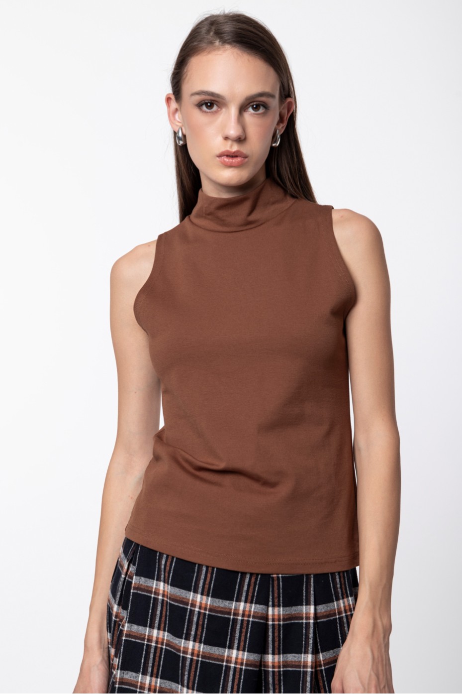 Sleeveless turtleneck blouse