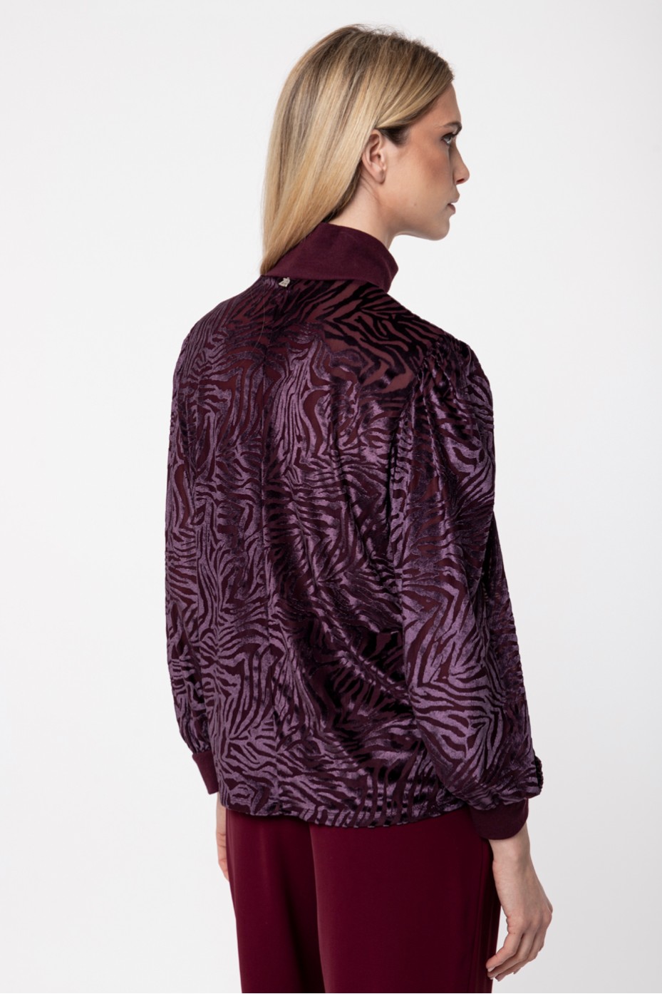 LONG SLEEVE VELVET TOP