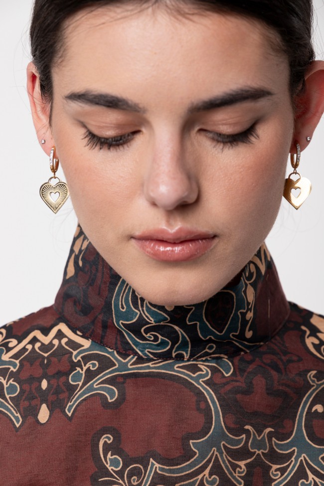 EARRINGS WITH A DANGLING HEART