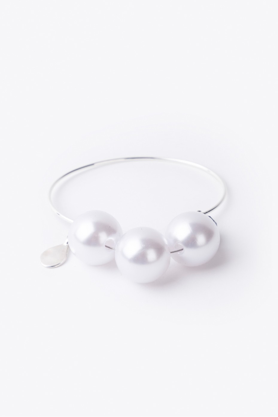 BRACELET WITH PEARLS