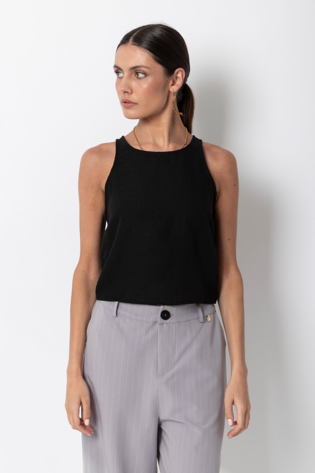 SLEEVELESS CROP BLOUSE