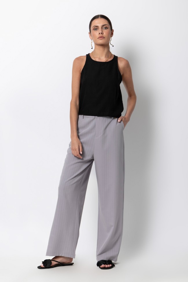 SLEEVELESS CROP BLOUSE