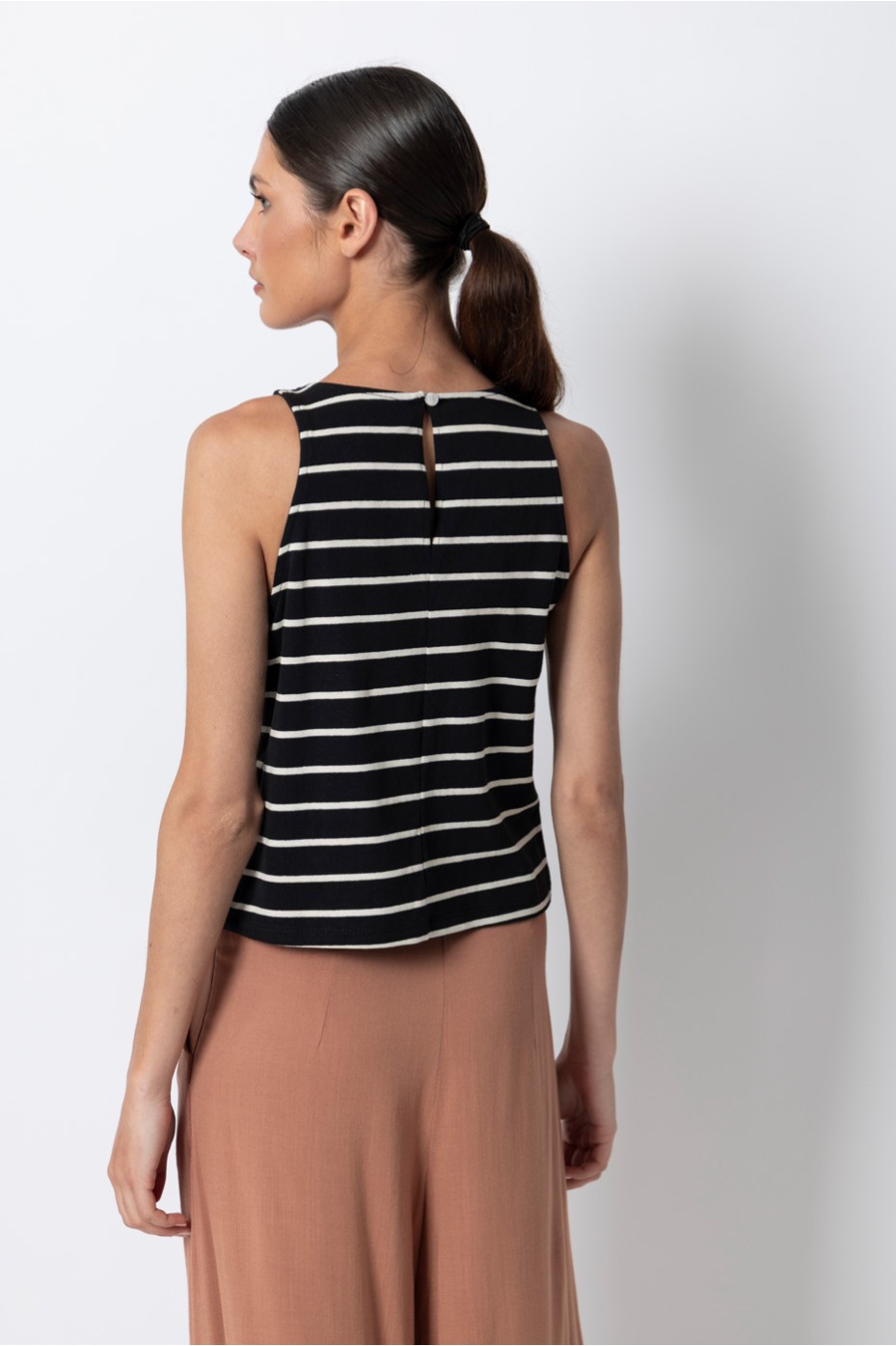 STRIPPED SLEEVELESS BLOUSE