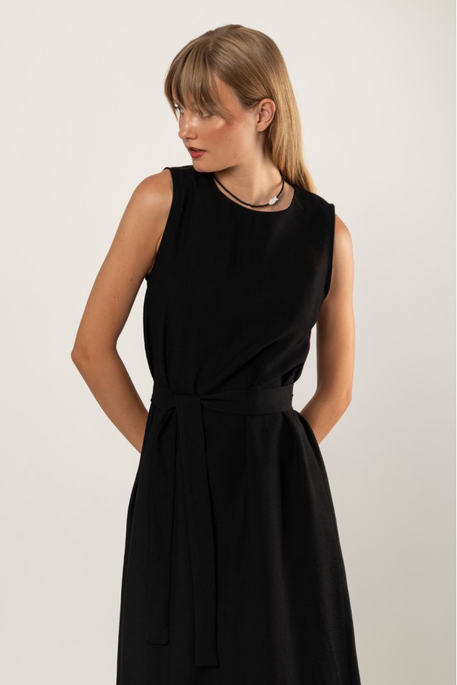 LONG SLEEVED DRESS,