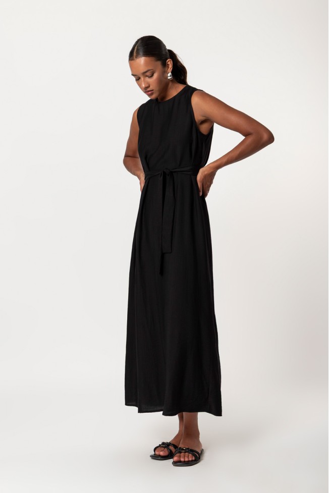SLEEVELESS MAXI DRESS