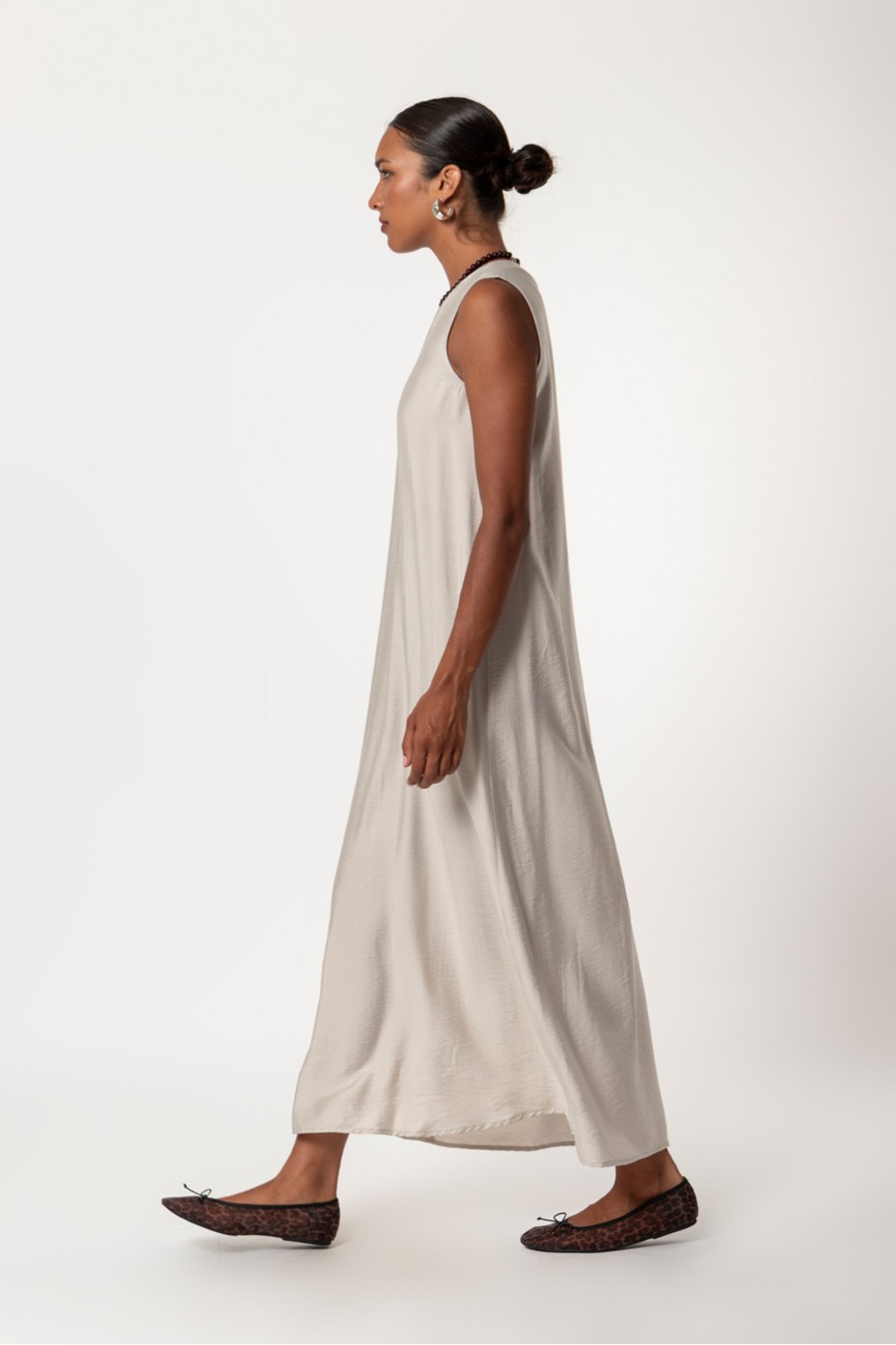SLEEVELESS PRINTED MAXI DRESS