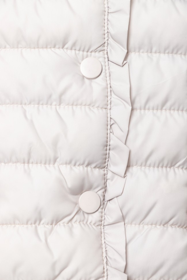 QUILTED PUFFER WITH BUTTONS