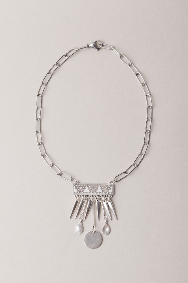 ETHNIC PLATE NECKLACE