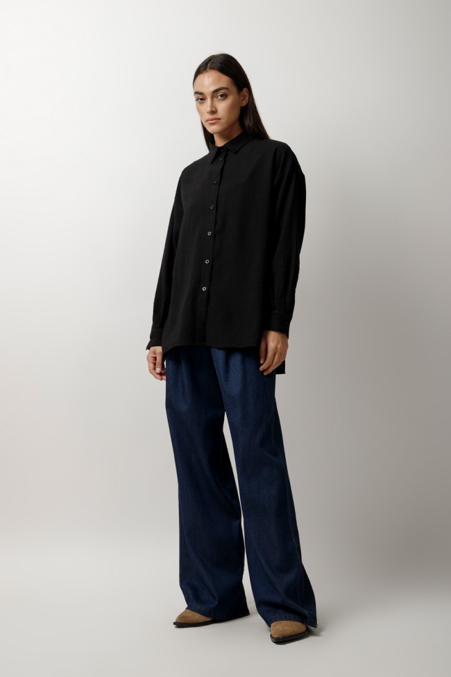 ΠΟΥΚΑΜΙΣΟ OVERSIZED ΜΕ ΠΙΣΩ ΠΙΕΤΑ