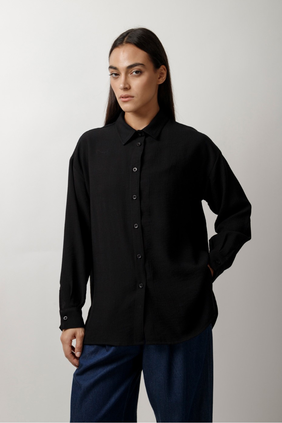 ΠΟΥΚΑΜΙΣΟ OVERSIZED ΜΕ ΠΙΣΩ ΠΙΕΤΑ