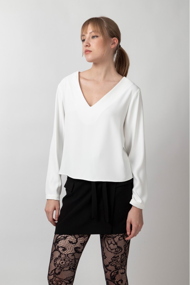 LONG SLEEVE V CREPE BLOUSE