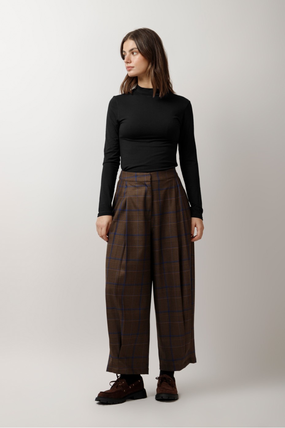 BAMBOO LONG SLEEVE HALTER BLOUSE