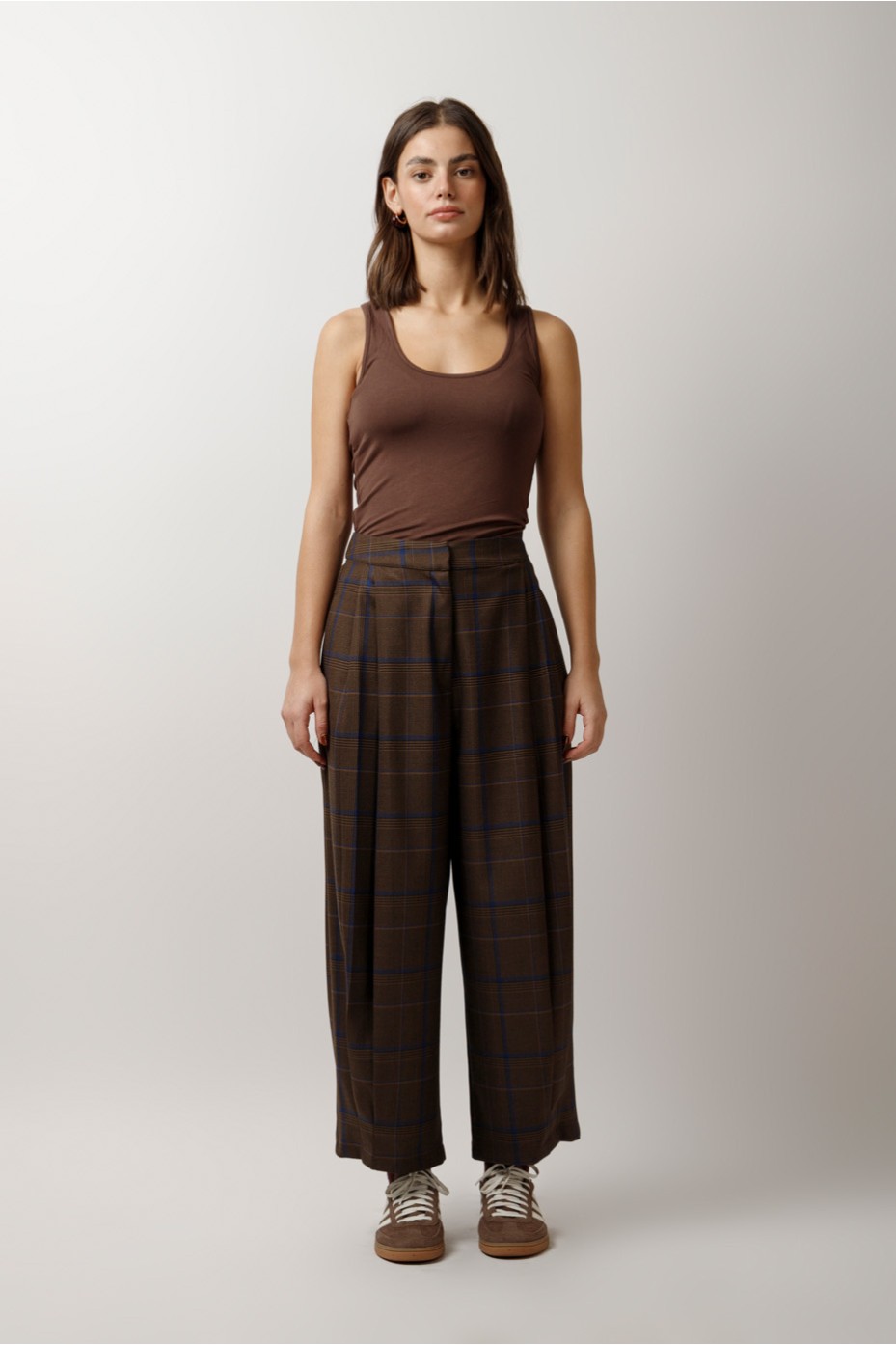BAMBOO SLEEVELESS BLOUSE