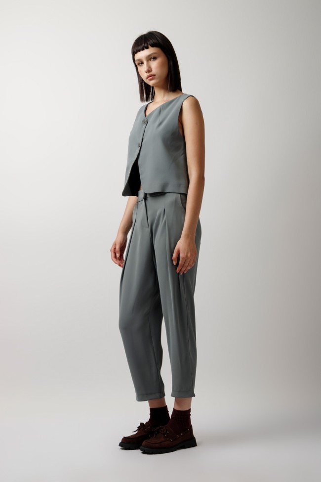 CROP PANTS WITH PLEATS