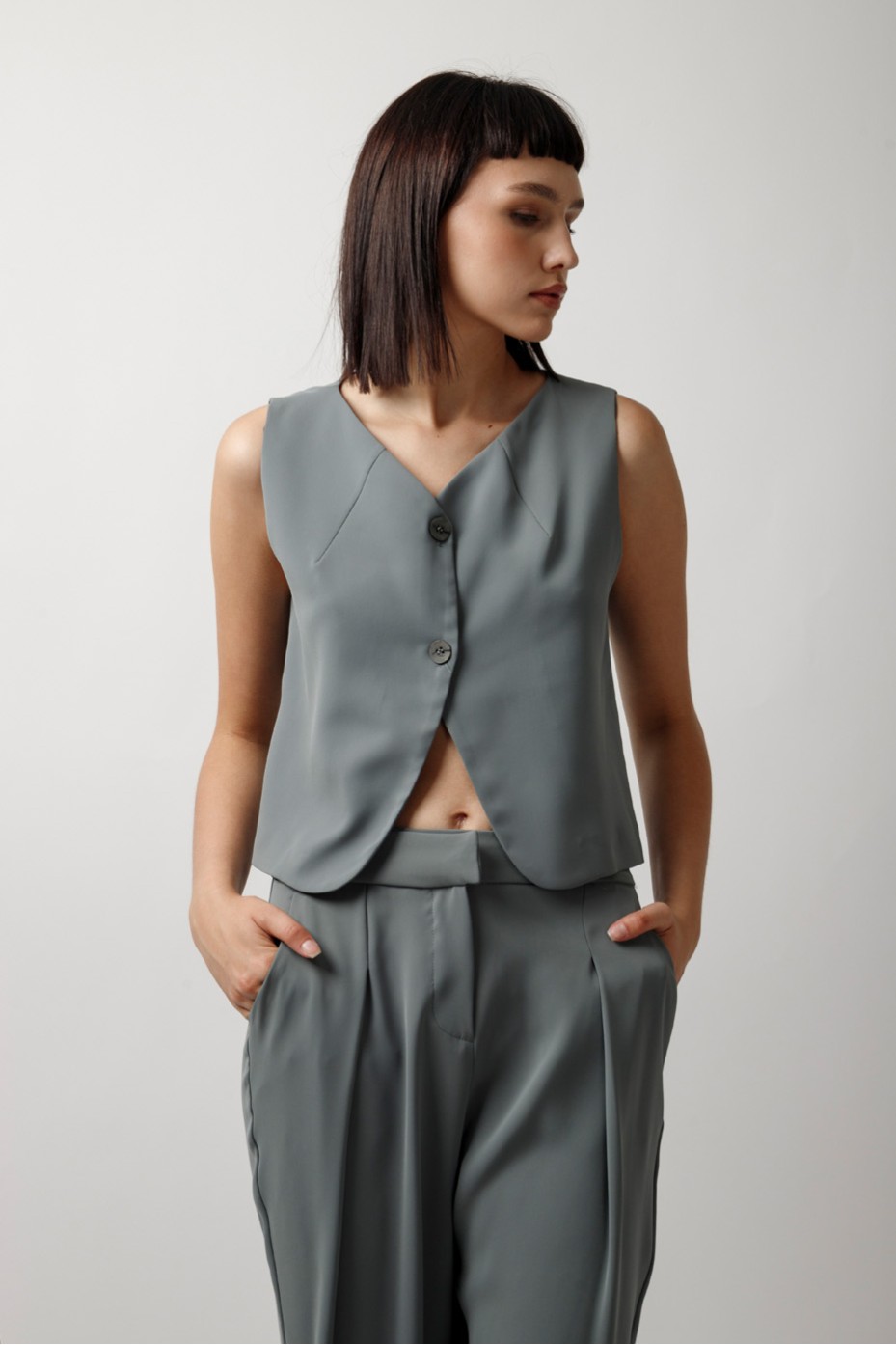 CROP PANTS WITH PLEATS