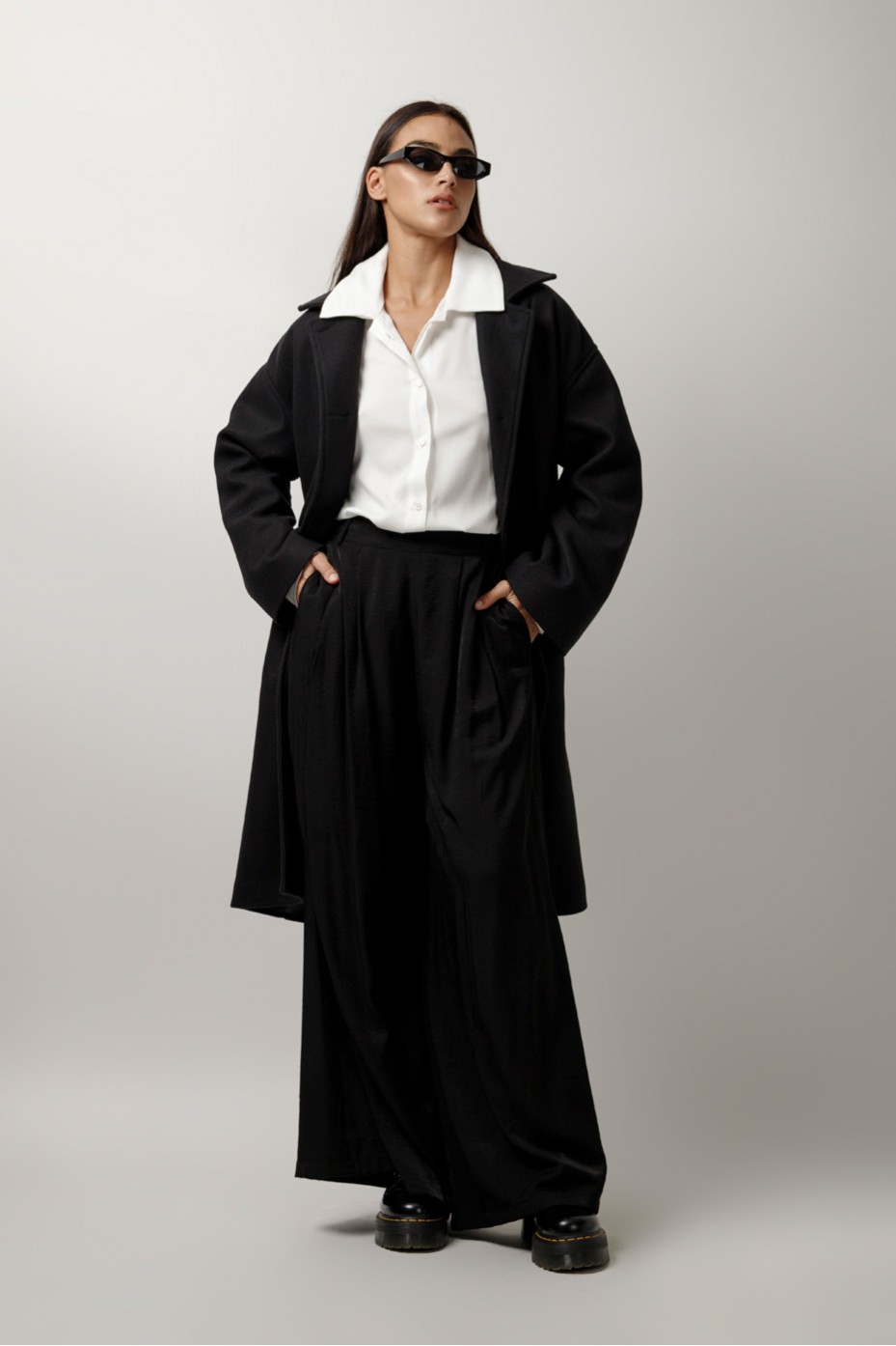 PANTS WITH PLEATS