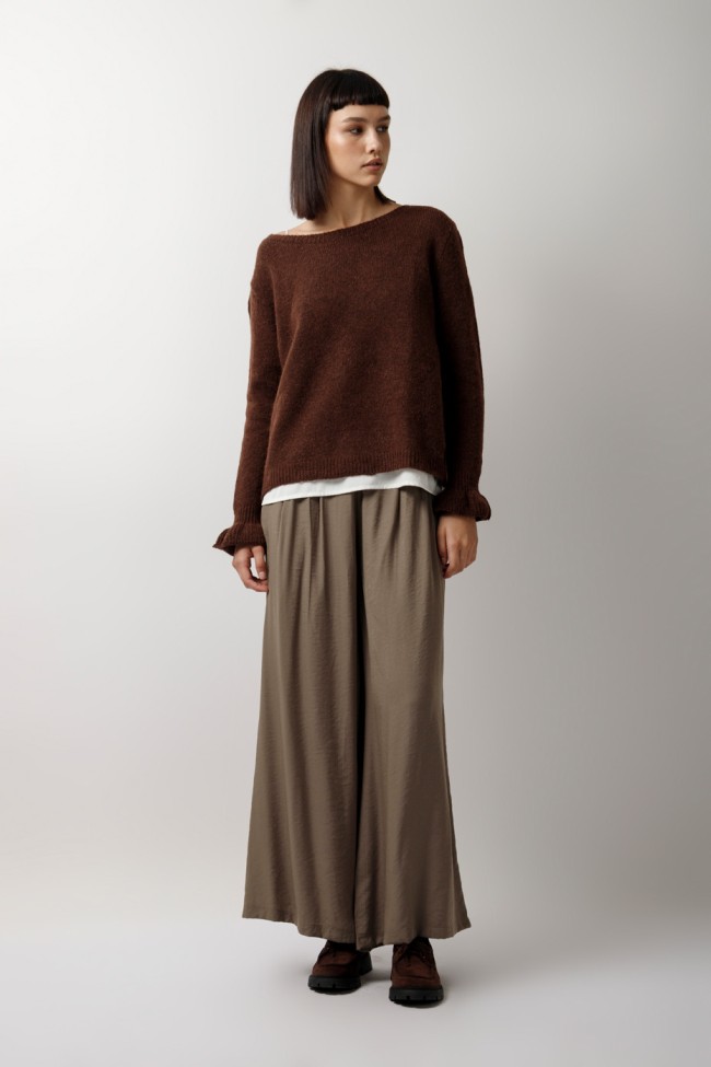 PANTS WITH PLEATS