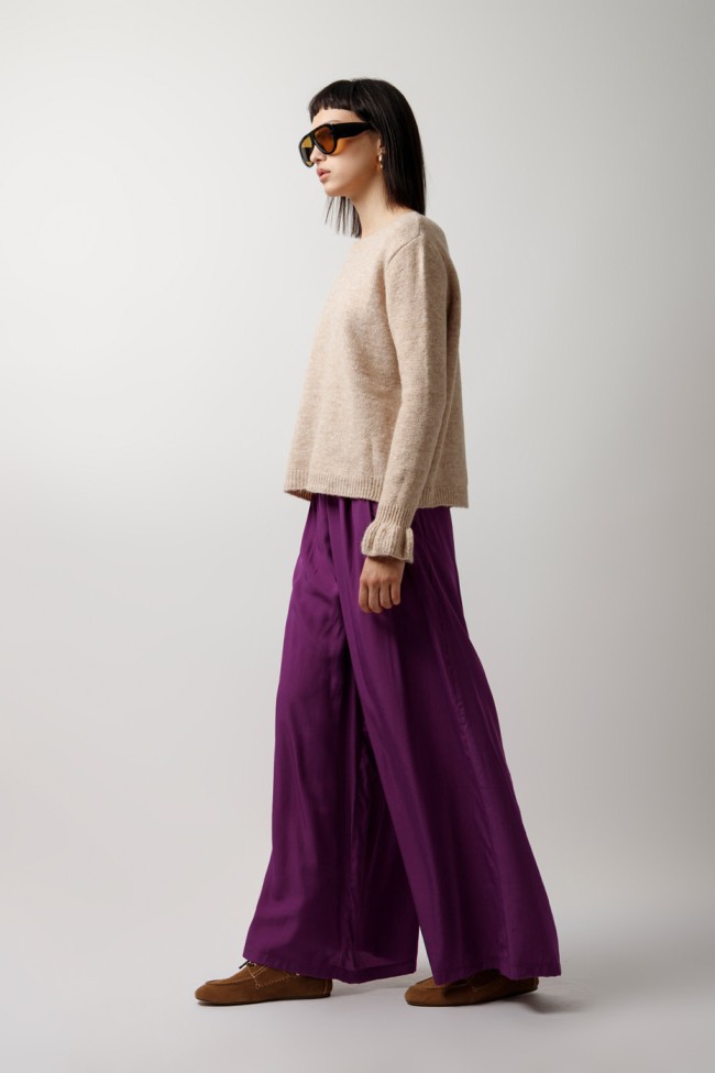 PANTS WITH PLEATS