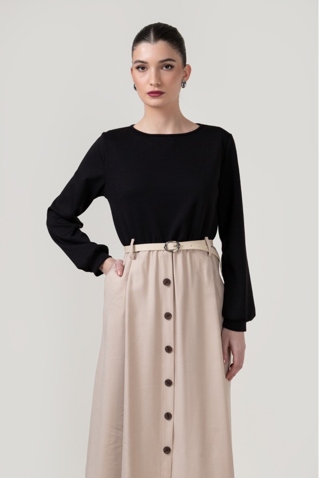 DRESS IN A COMBINATION OF FABRICS
