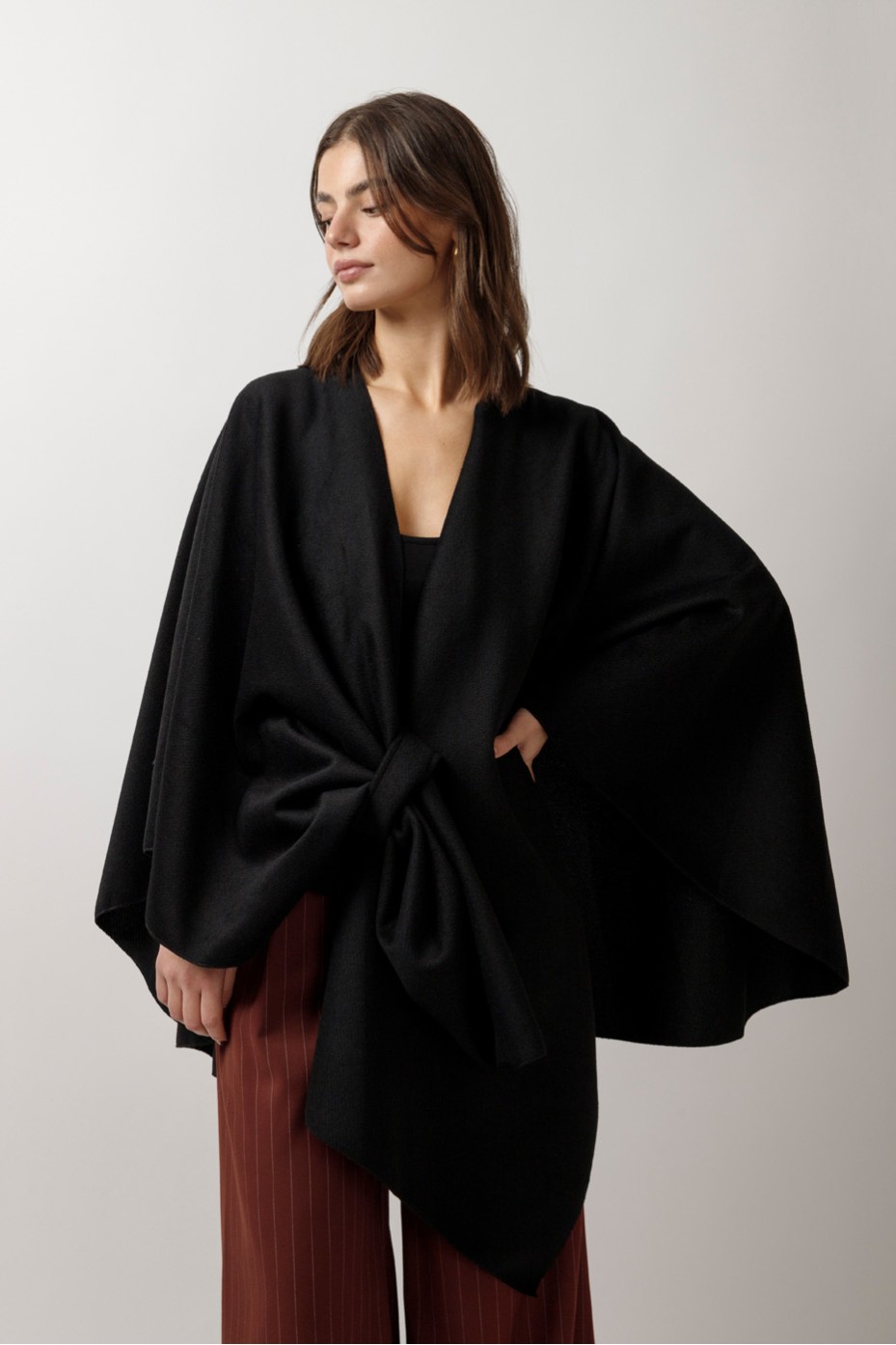 CAPE OVERALL WITH LOOPS ON THE FRONT