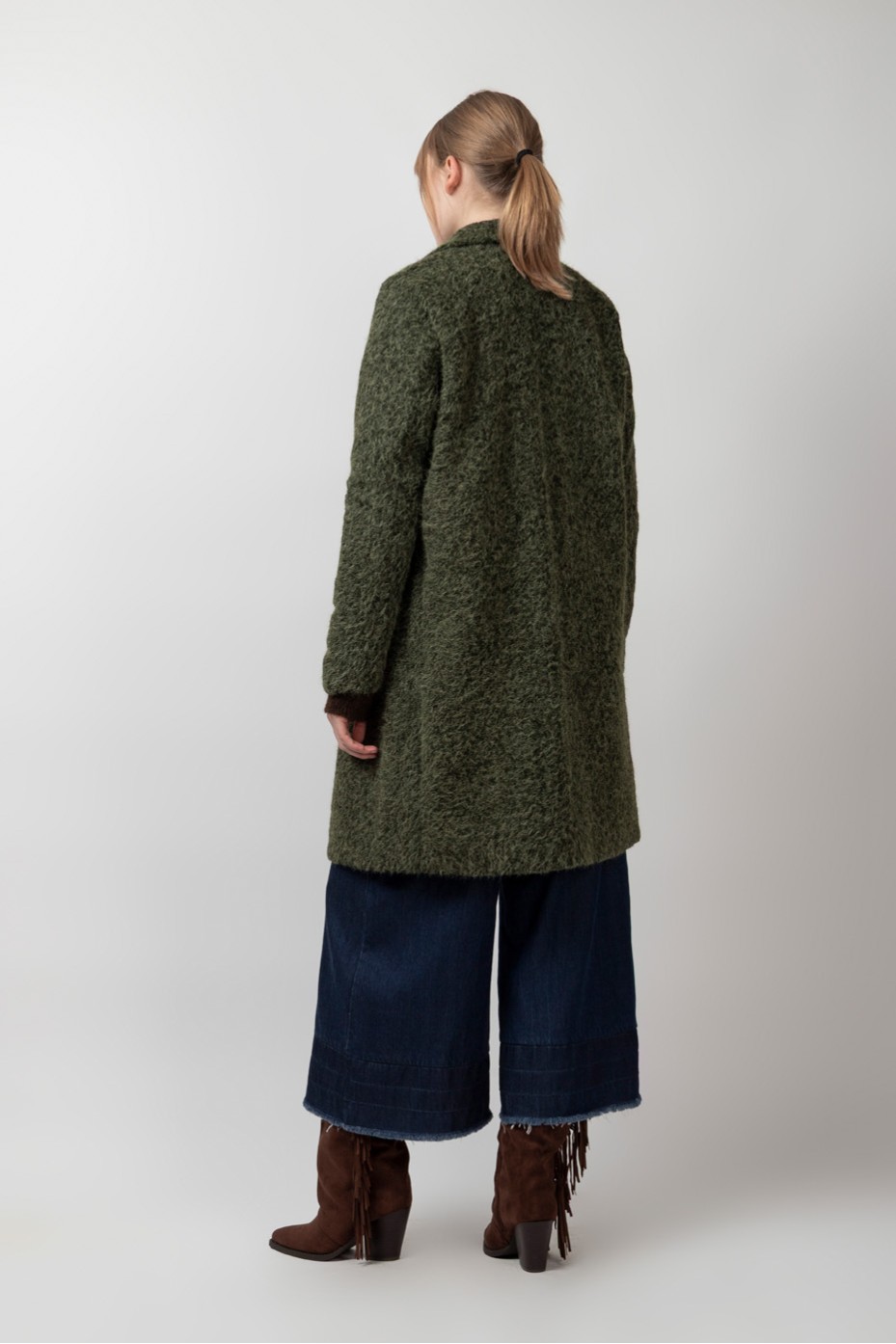 ΠΑΛΤΟ ΧΝΟΥΔΩΤΟ ΜΕ ΓΙΑΚΑ ΚΑΙ ΤΣΕΠΕΣ