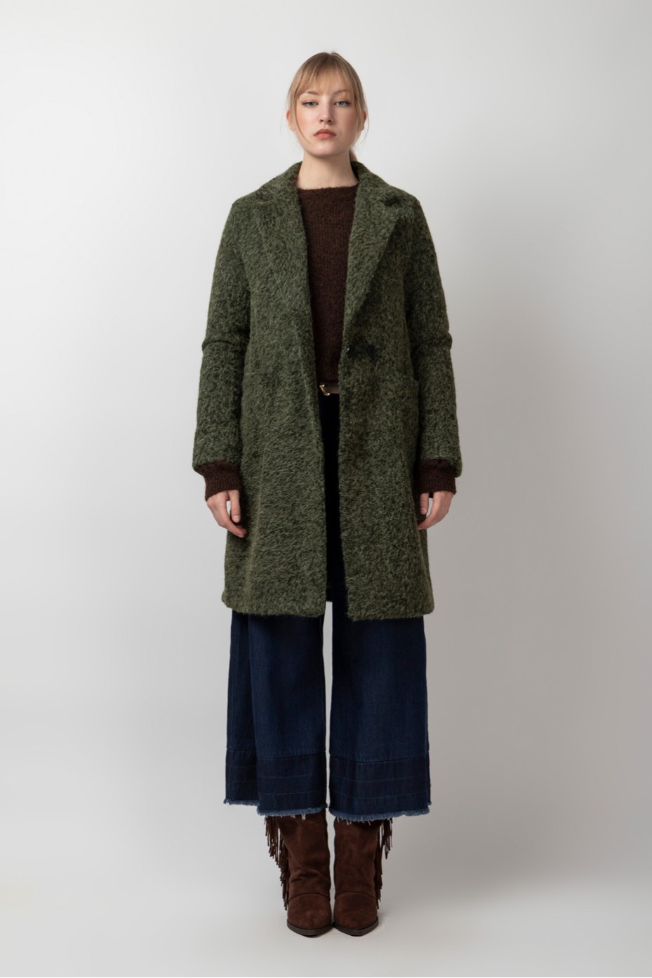 ΠΑΛΤΟ ΧΝΟΥΔΩΤΟ ΜΕ ΓΙΑΚΑ ΚΑΙ ΤΣΕΠΕΣ