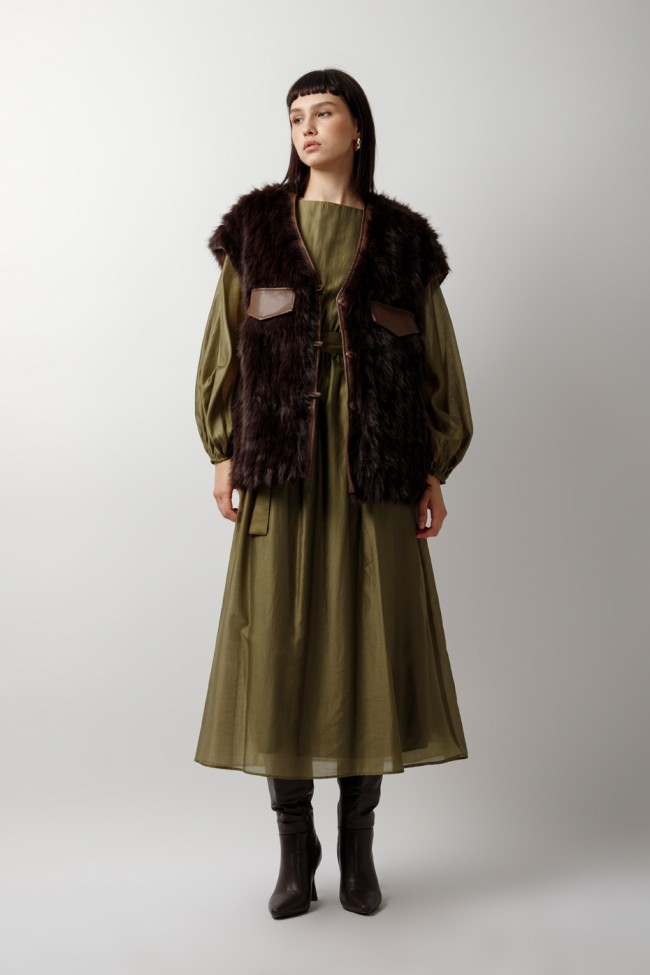 FUR VEST WITH LEATHER DETAILS