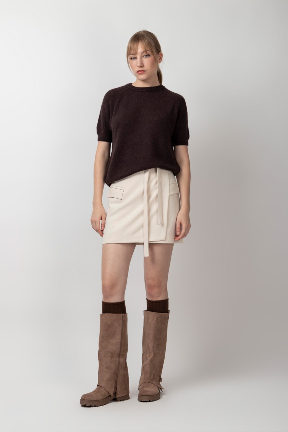 ΜΠΛΟΥΖΑ ΠΛΕΚΤΗ ΜΕ ΚΟΝΤΑ ΜΑΝΙΚΙΑ