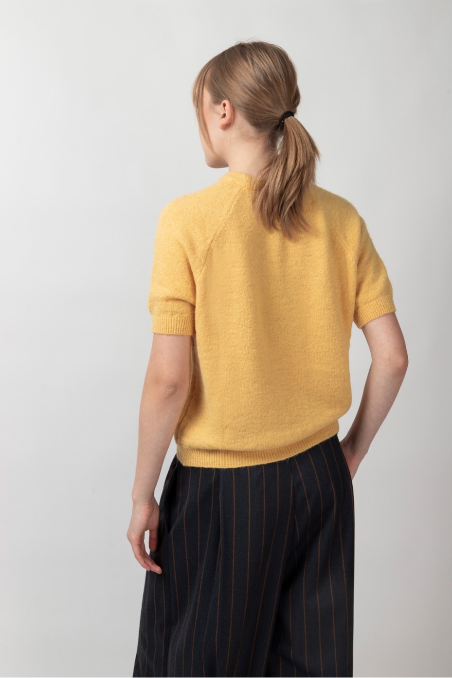 ΜΠΛΟΥΖΑ ΠΛΕΚΤΗ ΜΕ ΚΟΝΤΑ ΜΑΝΙΚΙΑ