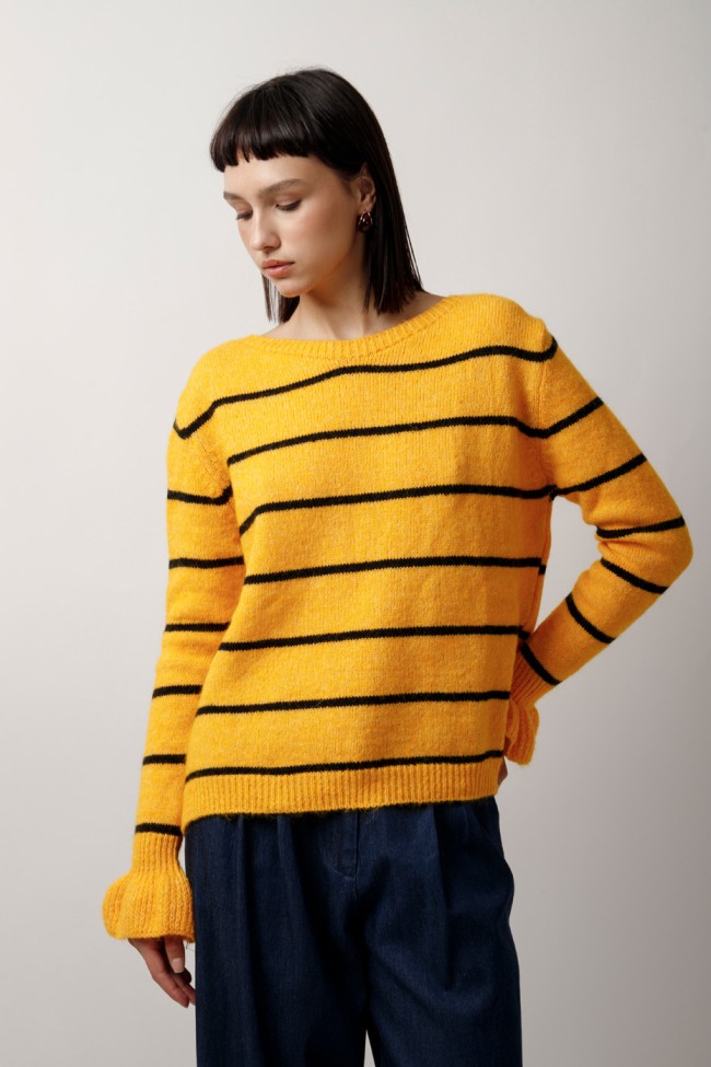 KNITTED BLOUSE WITH STRIPES