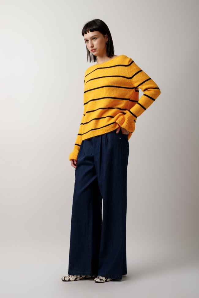 KNITTED BLOUSE WITH STRIPES