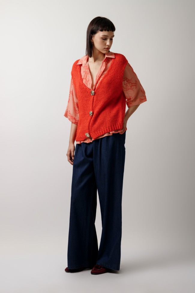 SLEEVELESS KNITTED CARDIGAN WITH BUTTONS