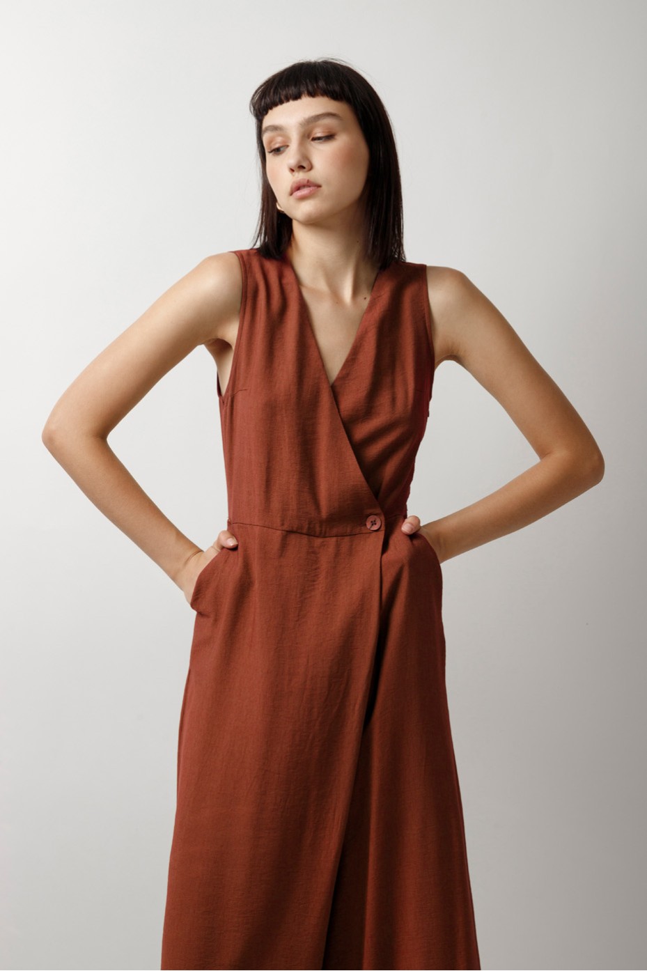 SLEEVELESS JUMPSUIT