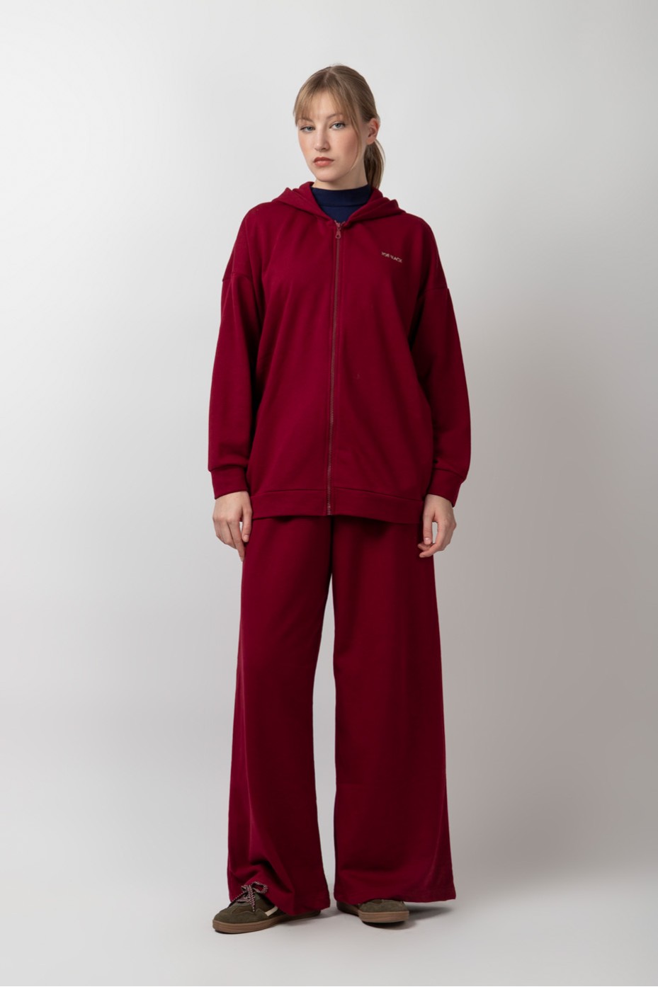 ΖΑΚΕΤΑ ΒΑΜΒΑΚΕΡΗ OVERSIZED ΜΕ ΚΟΥΚΟΥΛΑ