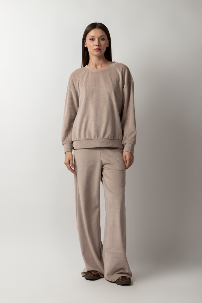 SWEATSHIRT AND JOGGERS SET