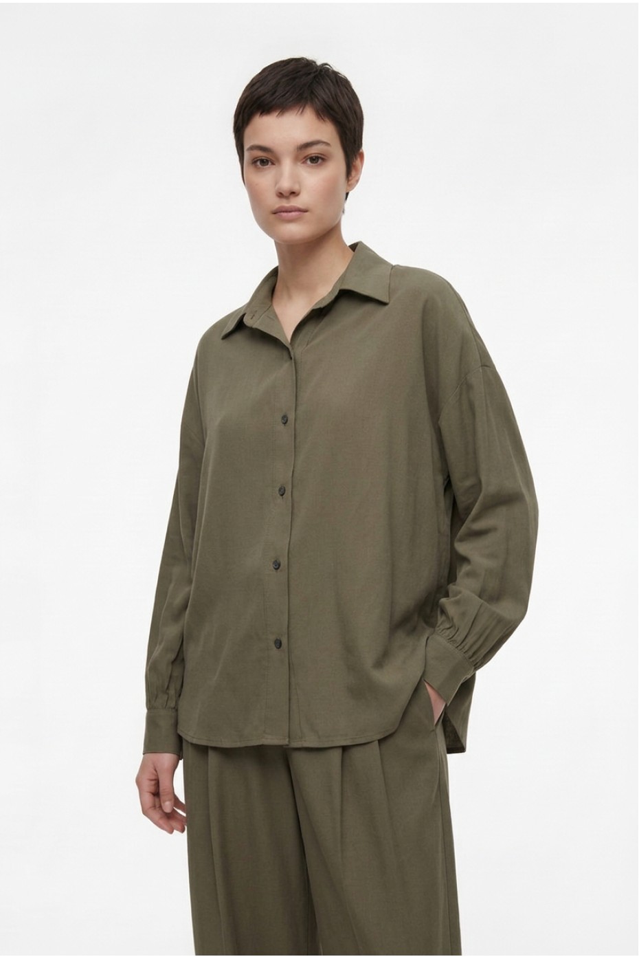 ΠΟΥΚΑΜΙΣΟ ΜΑΚΡΥΜΑΝΙΚΟ OVERSIZED