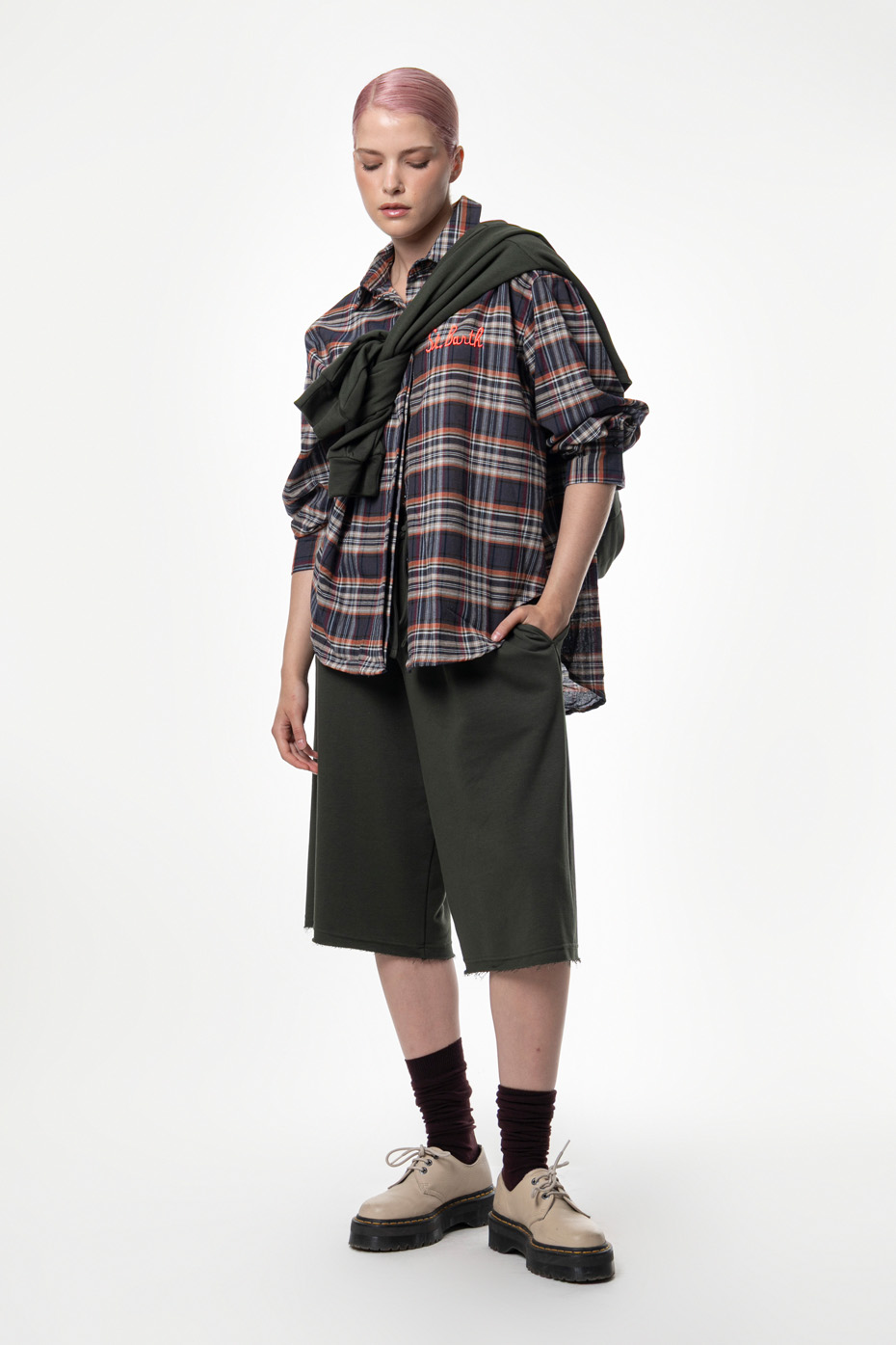 ΠΟΥΚΑΜΙΣΟ ΚΑΡΟ OVERSIZED ΜΕ ΚΕΝΤΗΜΑ