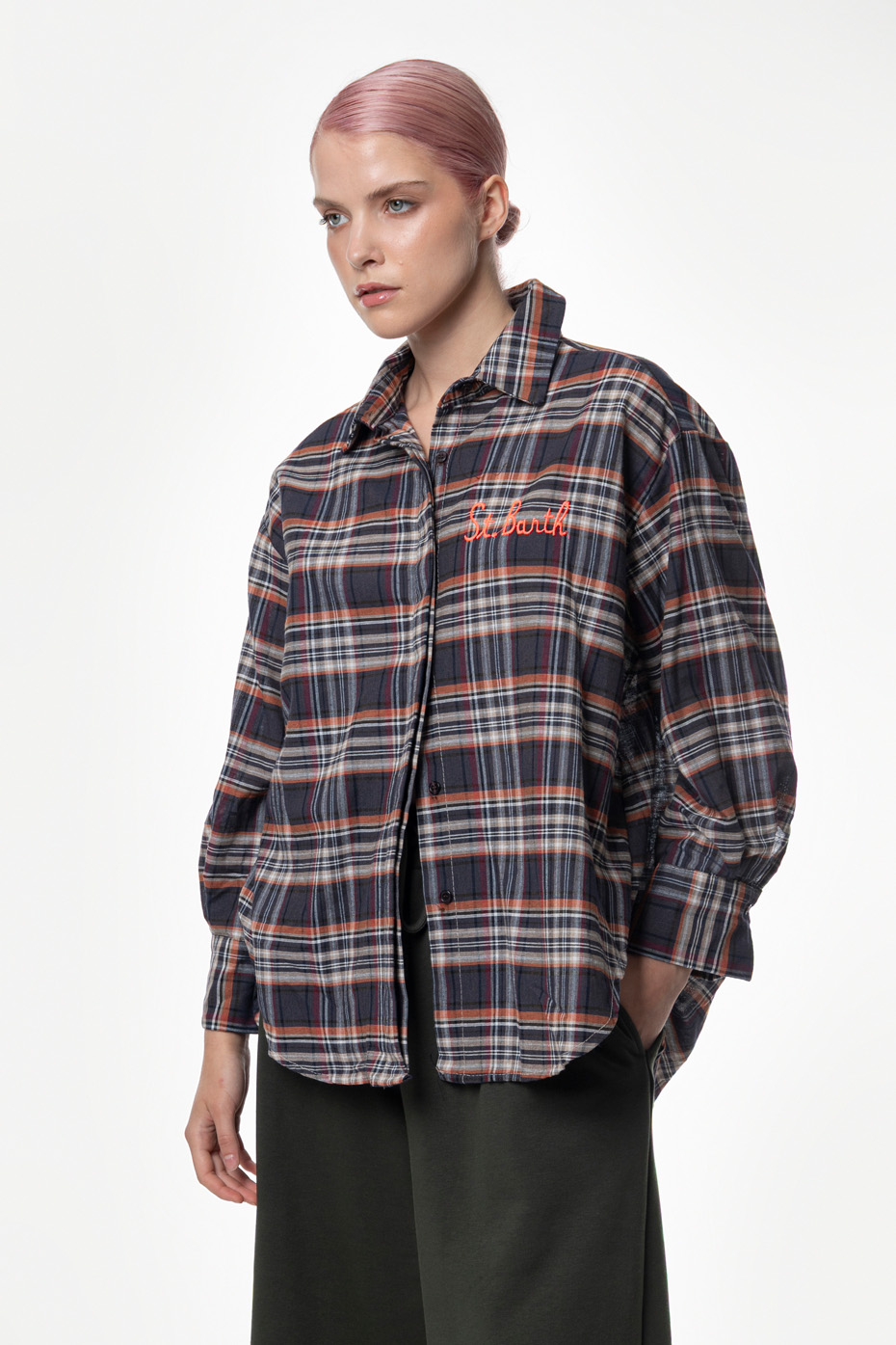 ΠΟΥΚΑΜΙΣΟ ΚΑΡΟ OVERSIZED ΜΕ ΚΕΝΤΗΜΑ