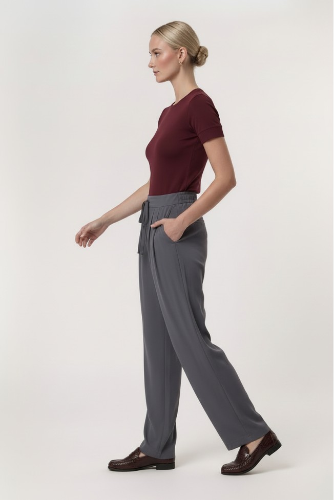 ΜΠΛΟΥΖΑ ΚΟΝΤΟΜΑΝΙΚΗ ΕΦΑΡΜΟΣΤΗ