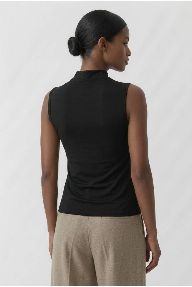 SLEEVELESS BLOUSE WITH LOOP