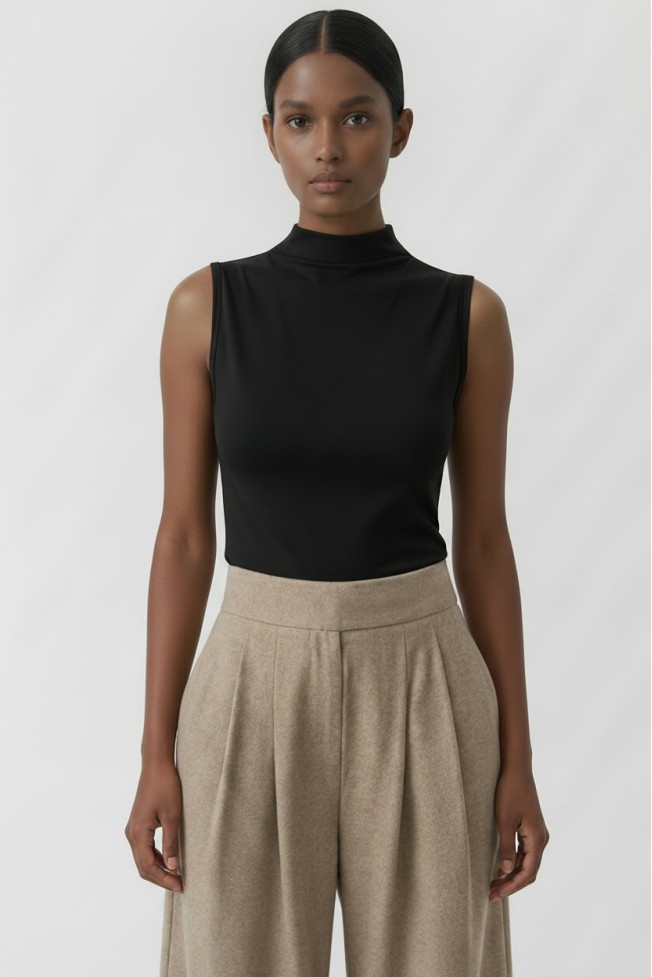 SLEEVELESS BLOUSE WITH LOOP