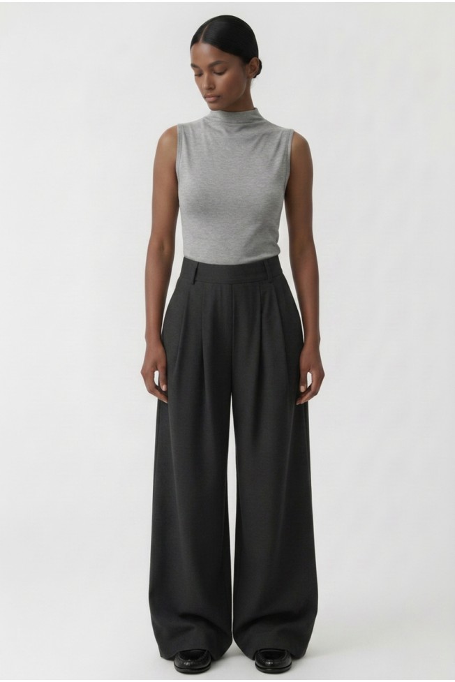 SLEEVELESS BLOUSE WITH LOOP