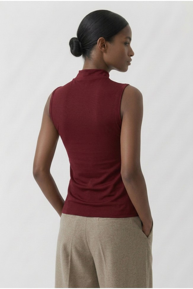 SLEEVELESS BLOUSE WITH LOOP