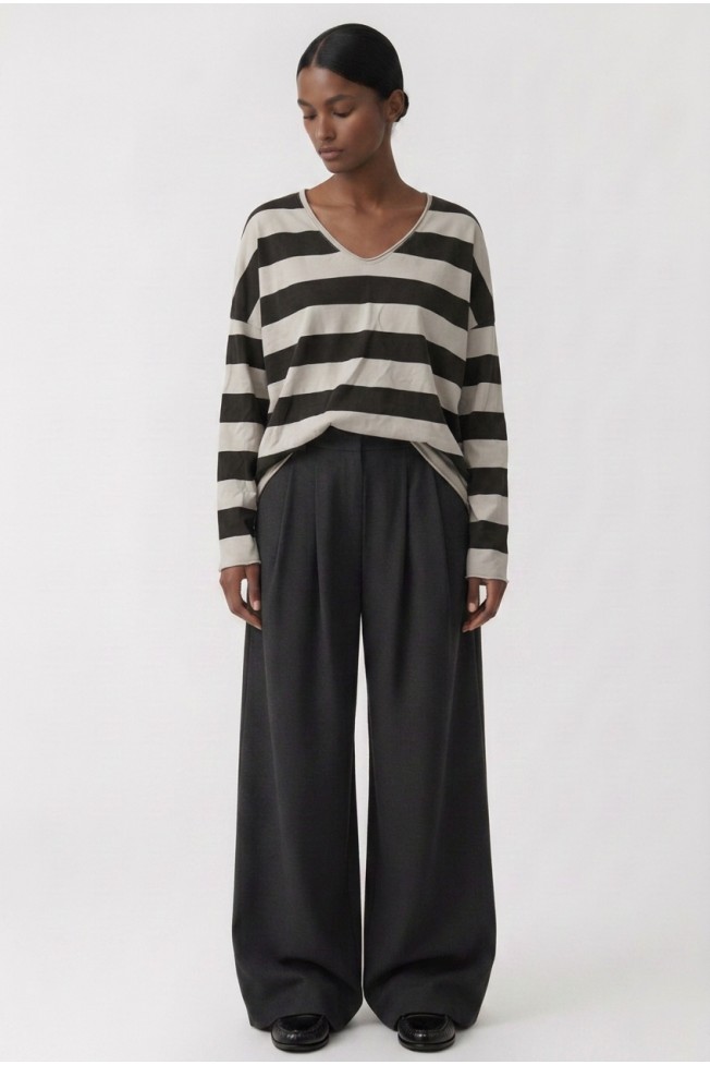 STRIPED V-NECK BLOUSE