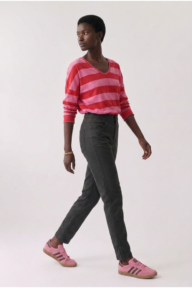 STRIPED V-NECK BLOUSE