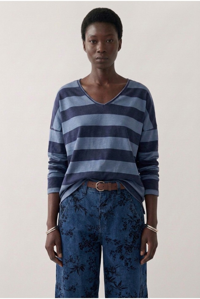 STRIPED V-NECK BLOUSE