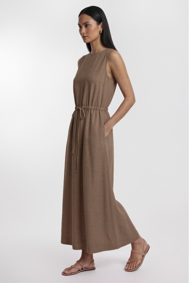 DRESS WITH SLIT BACK